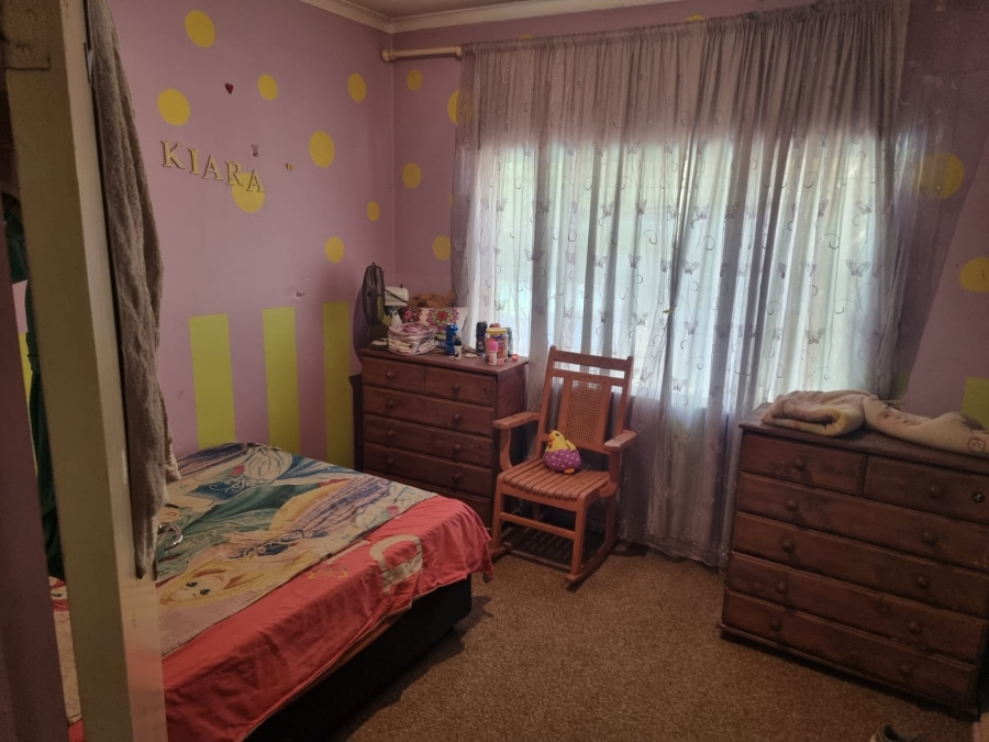 4 Bedroom Property for Sale in Oos Einde North West